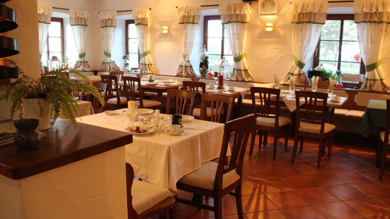 Hotel Alpenblick Riedering Экстерьер фото