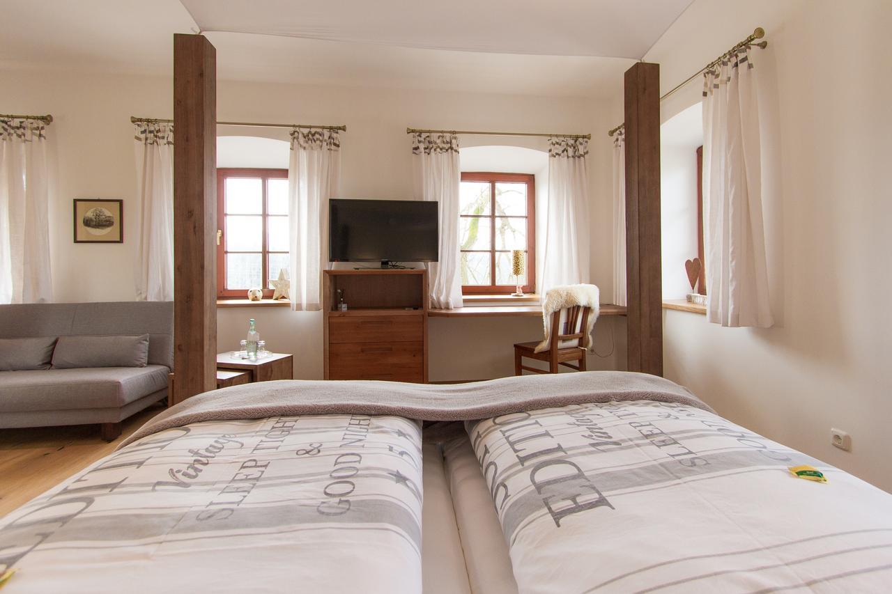 Hotel Alpenblick Riedering Экстерьер фото